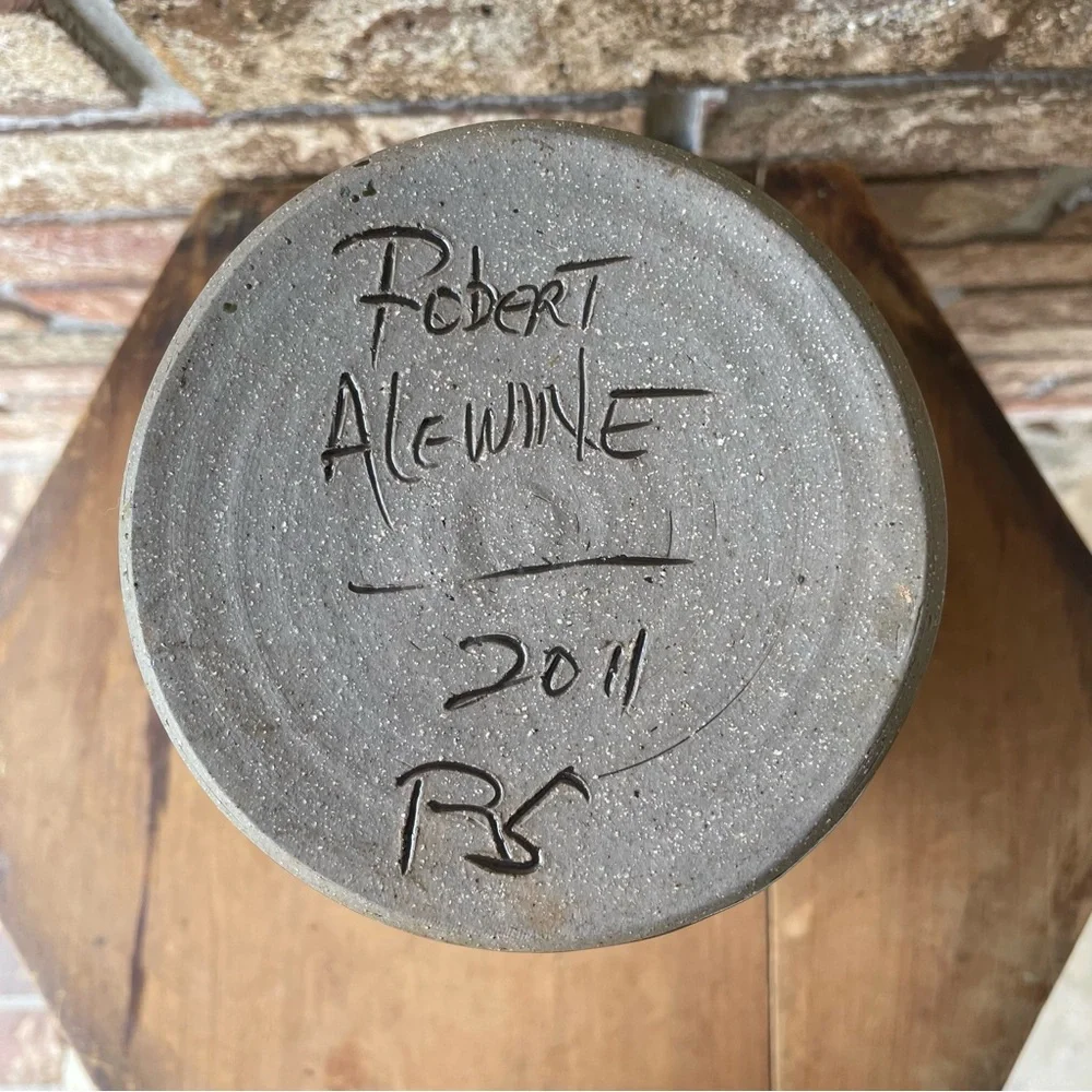 Artisan Pottery Faux Vase Signed by Artist Robert Alewine Gorgeous! - Picture 6 of 6